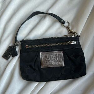 Coach Poppy Wristlet